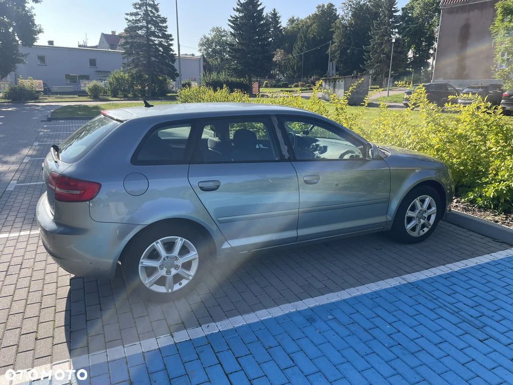Audi A3 Sportback 1.6 Ambiente S tronic - 2