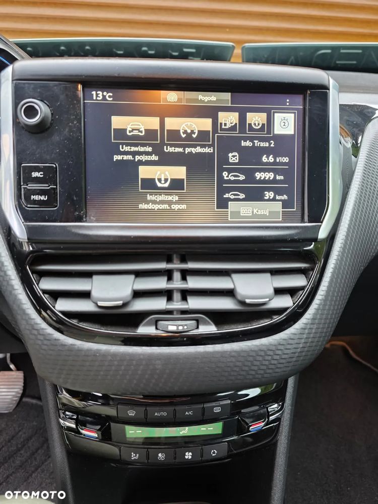 Peugeot 2008 PureTech 82 Allure - 25