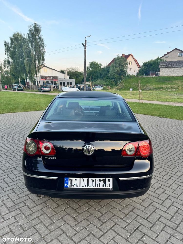 Volkswagen Passat - 5