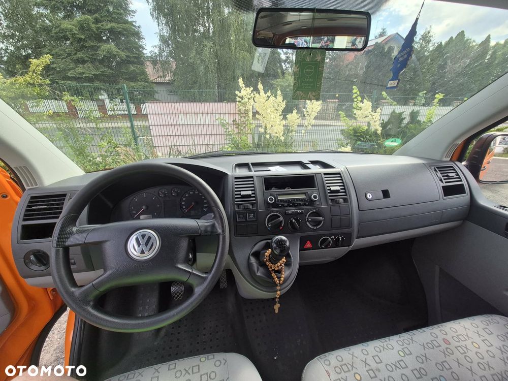 Volkswagen Transporter - 2