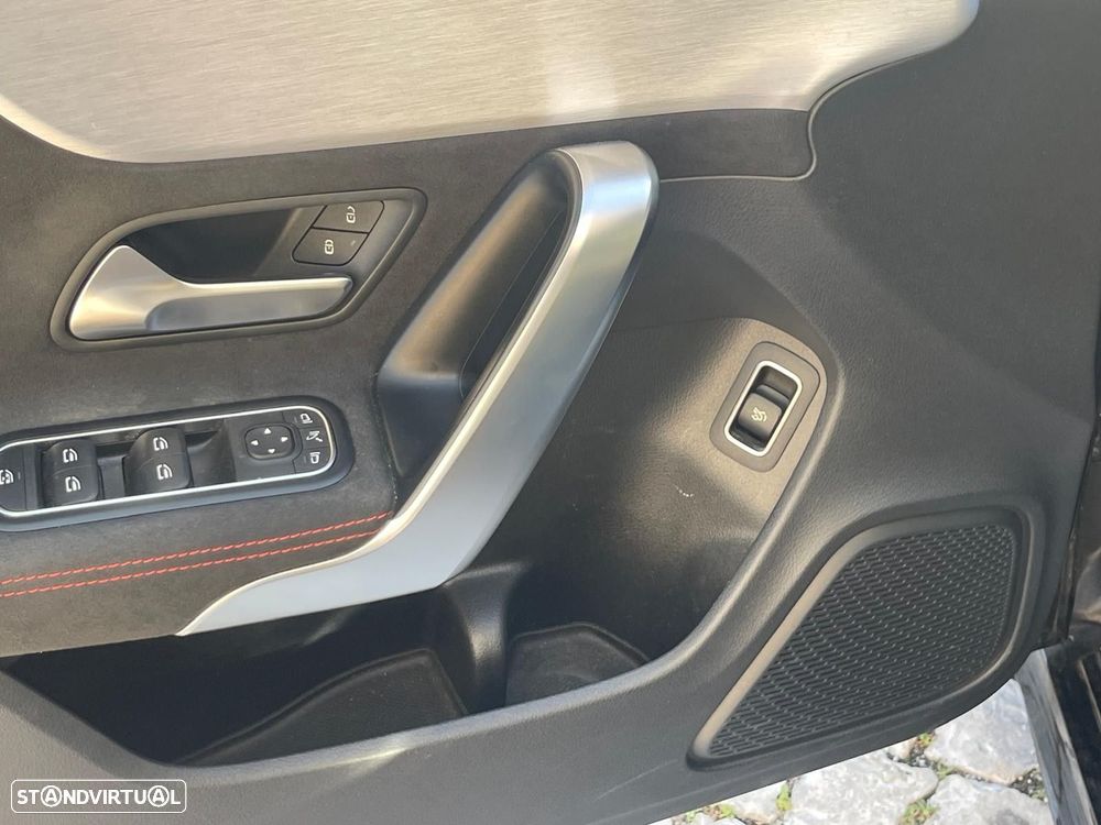 Mercedes-Benz CLA 200 AMG Line Aut. - 27