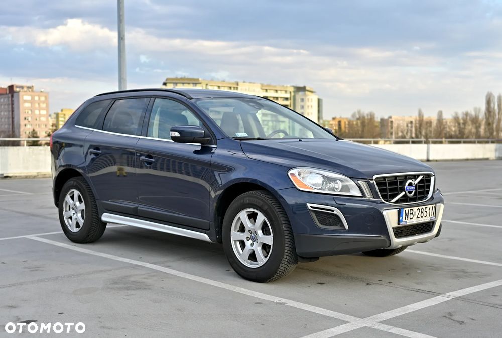 Volvo XC 60 D4 Momentum - 1