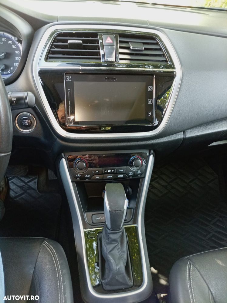 Suzuki S-Cross - 9