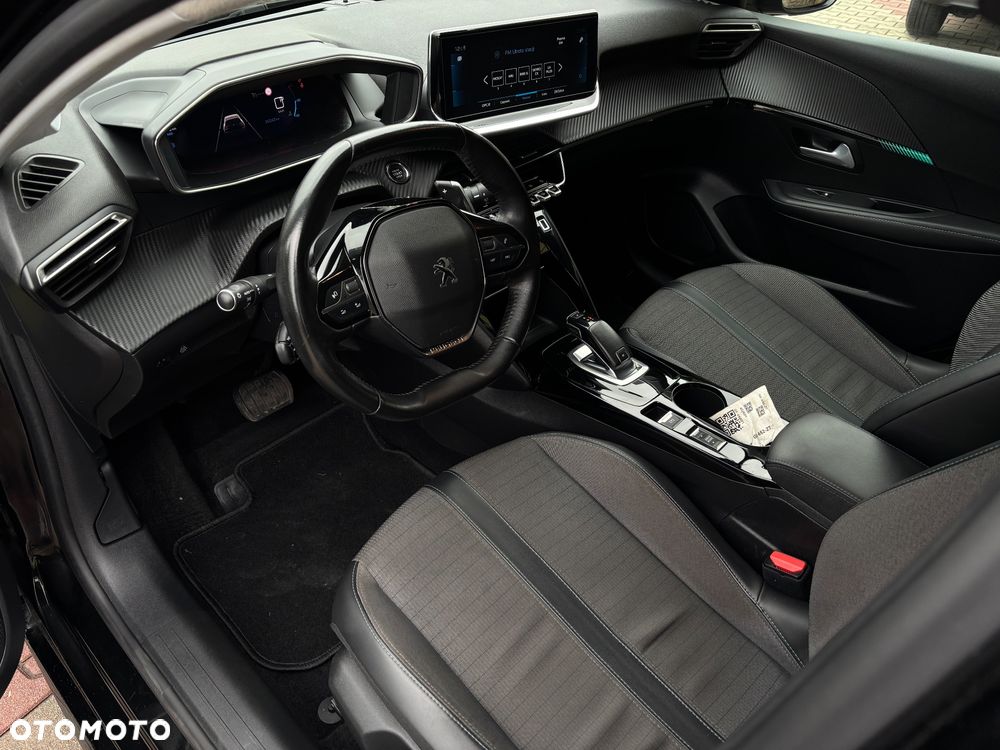Peugeot 208 PureTech 100 EAT8 Allure - 13