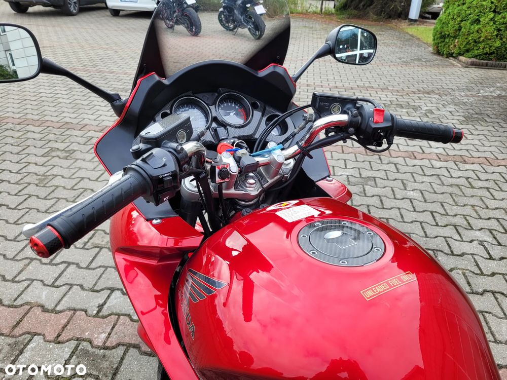 Honda CBF - 8