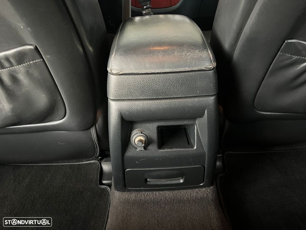 Hyundai Santa Fe 2.2 CRDi 7Wagon Sport - 38