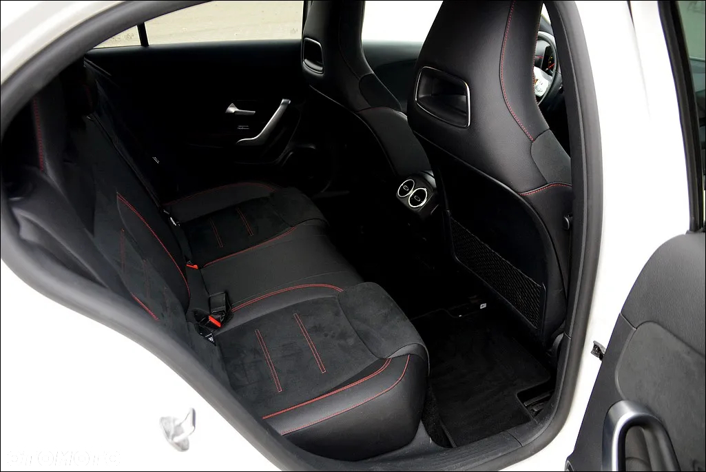Mercedes-Benz Klasa A 200 7G-DCT AMG Line Advanced Plus - 23