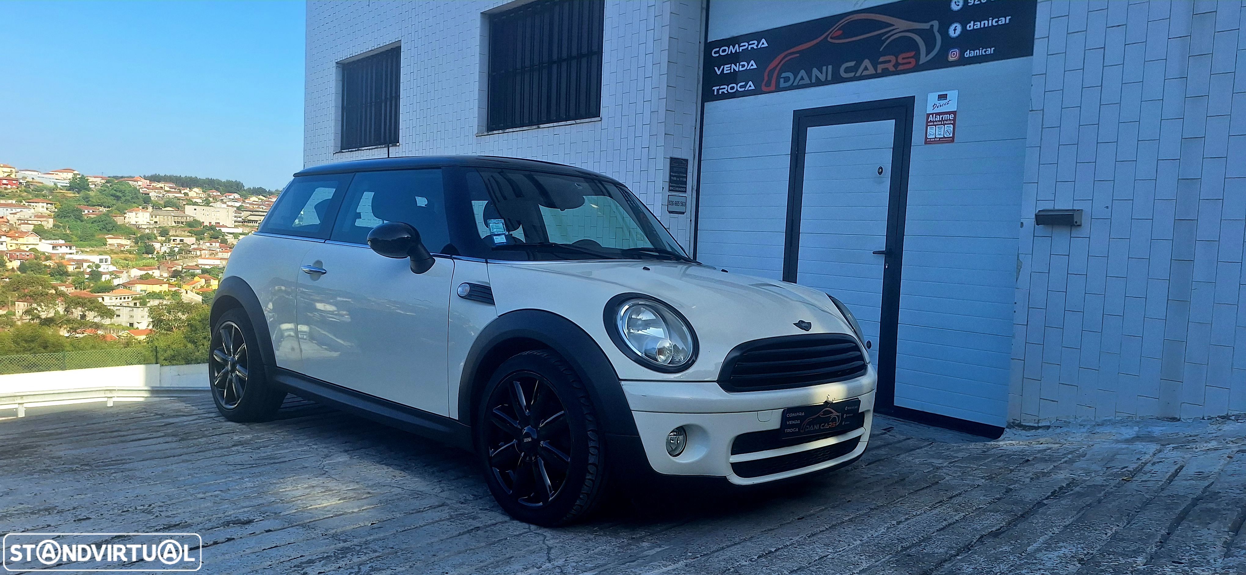 MINI 3 Portas Cooper D - 1