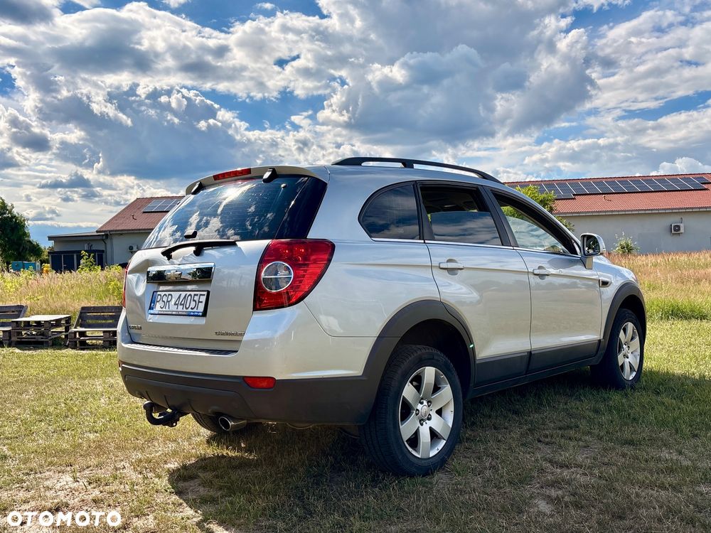 Chevrolet Captiva 2.2 2WD LS - 4
