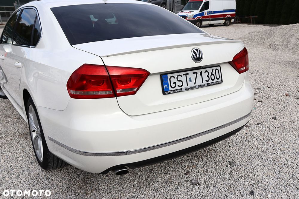 Volkswagen Passat 2.0 TDI DSG Highline - 16