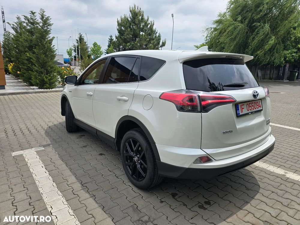 Toyota RAV4 - 7