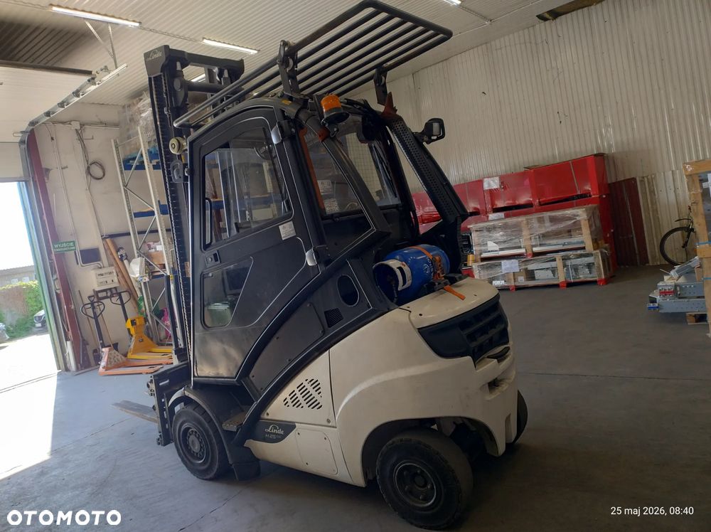 Linde H25T z podwójnymi widłami - 3