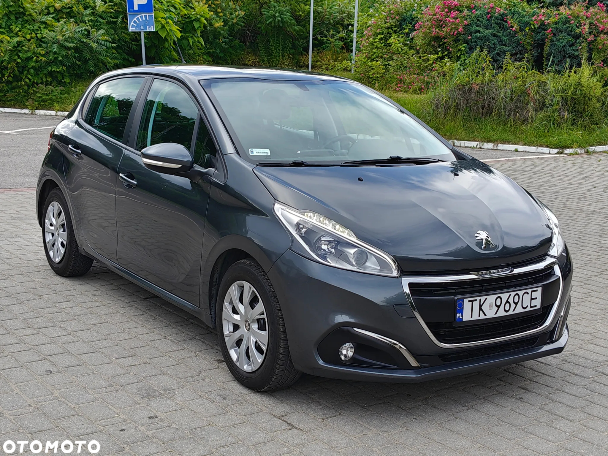 Peugeot 208 1.2 PureTech GPF Allure S&S - 12