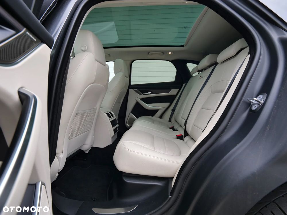 Jaguar F-Pace 2.0 i4P AWD R-Sport - 40