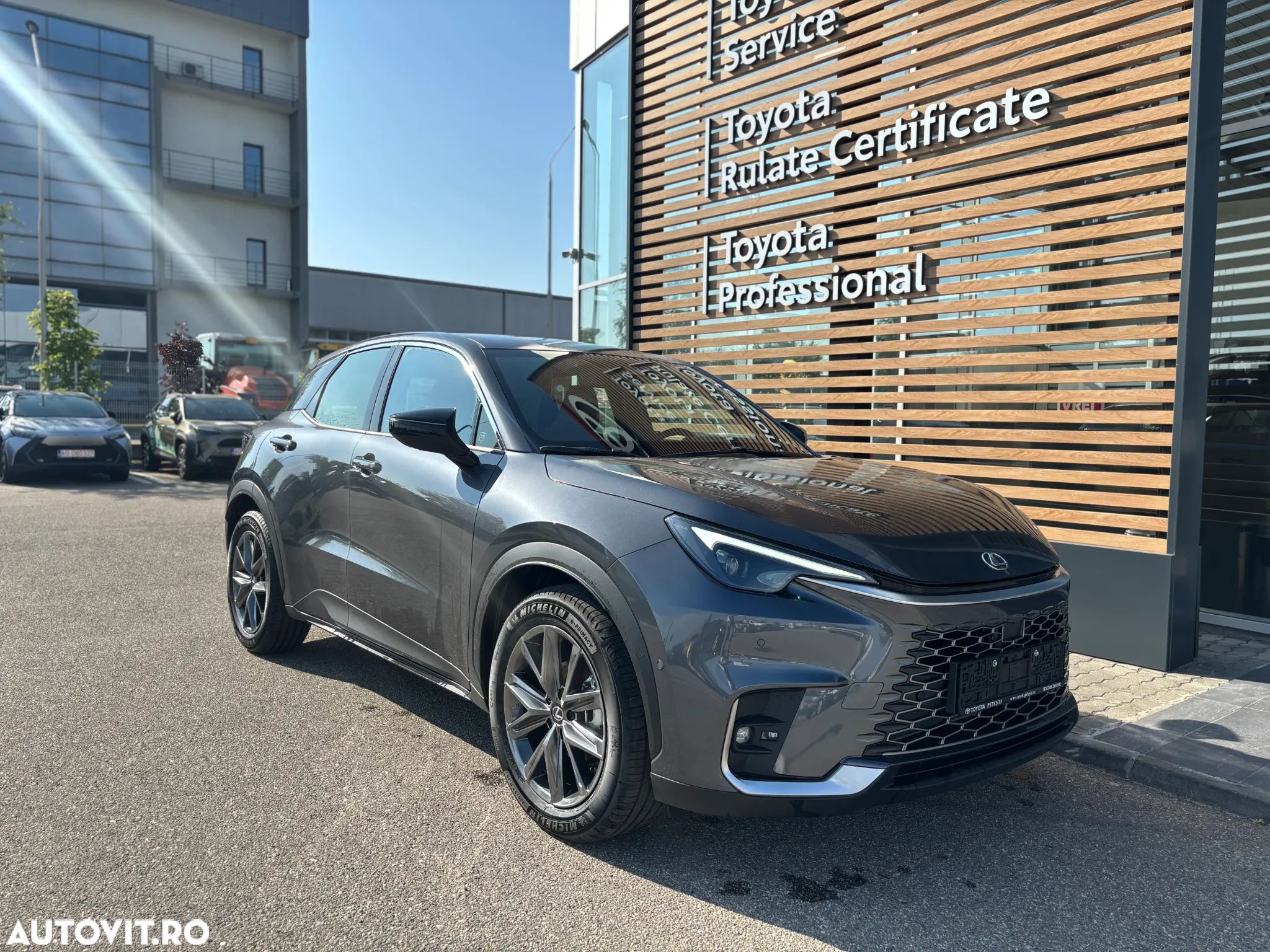 Lexus LBX 1.5 HEV 4x2 CVT Relax - 1