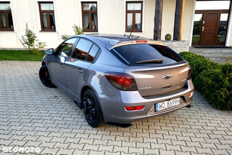 Chevrolet Cruze - 22
