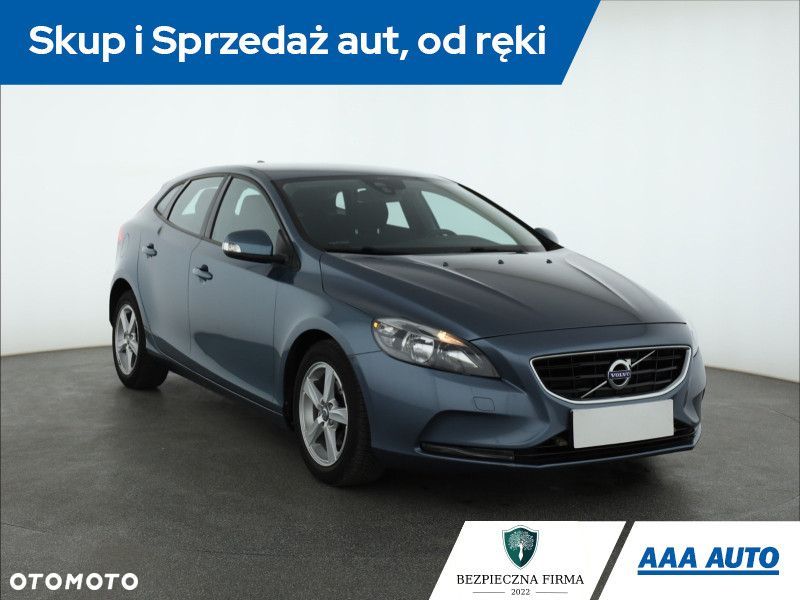 Volvo V40 - 2