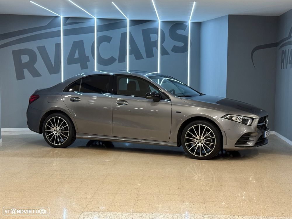 Mercedes-Benz A 250 Limousine e 8G-DCT AMG Line - 4