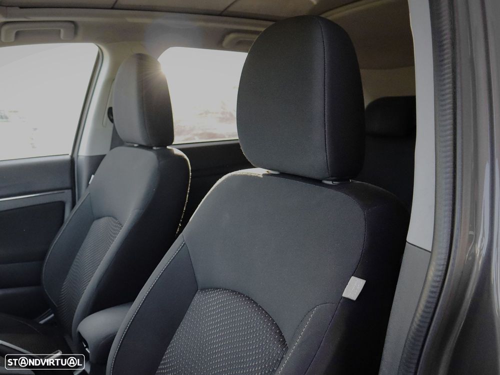 Mitsubishi ASX 1.6 Intense - 19