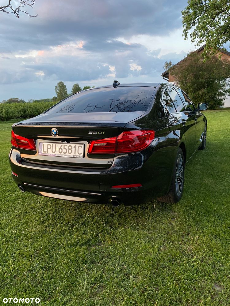 BMW Seria 5 530i Sport Line - 6