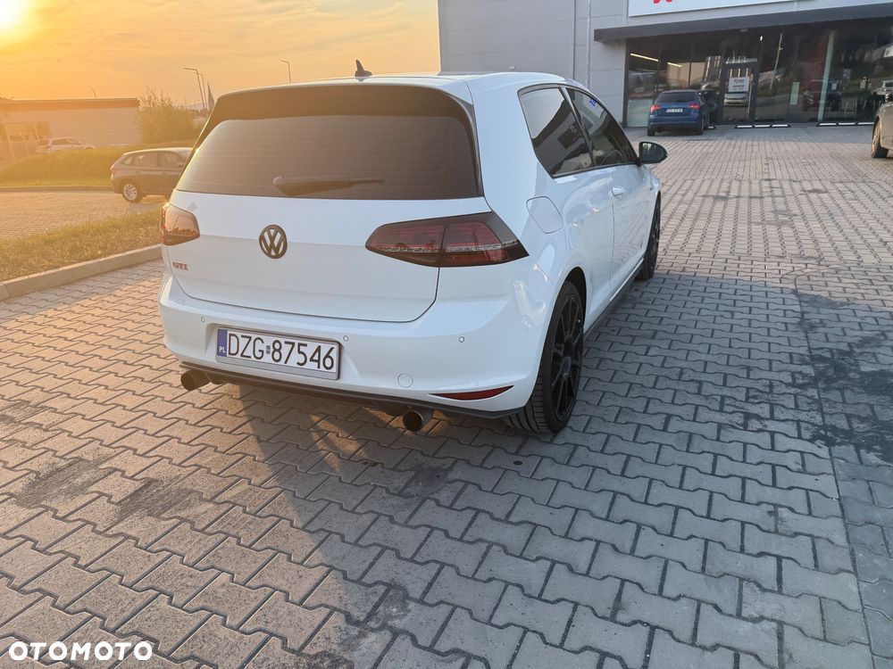 Volkswagen Golf GTI Performance BlueMotion Technology DSG - 35