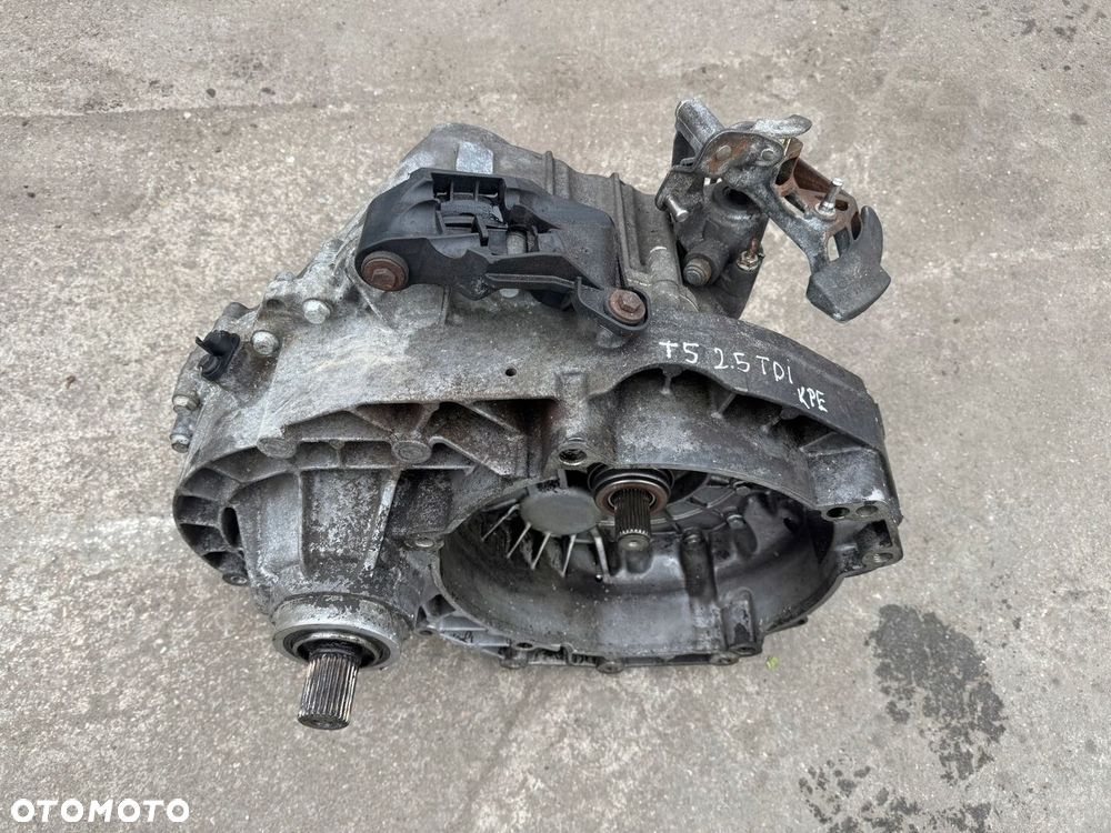 VW T5 2,5TDI 04-10r skrzynia 6 biegów KPE - 2