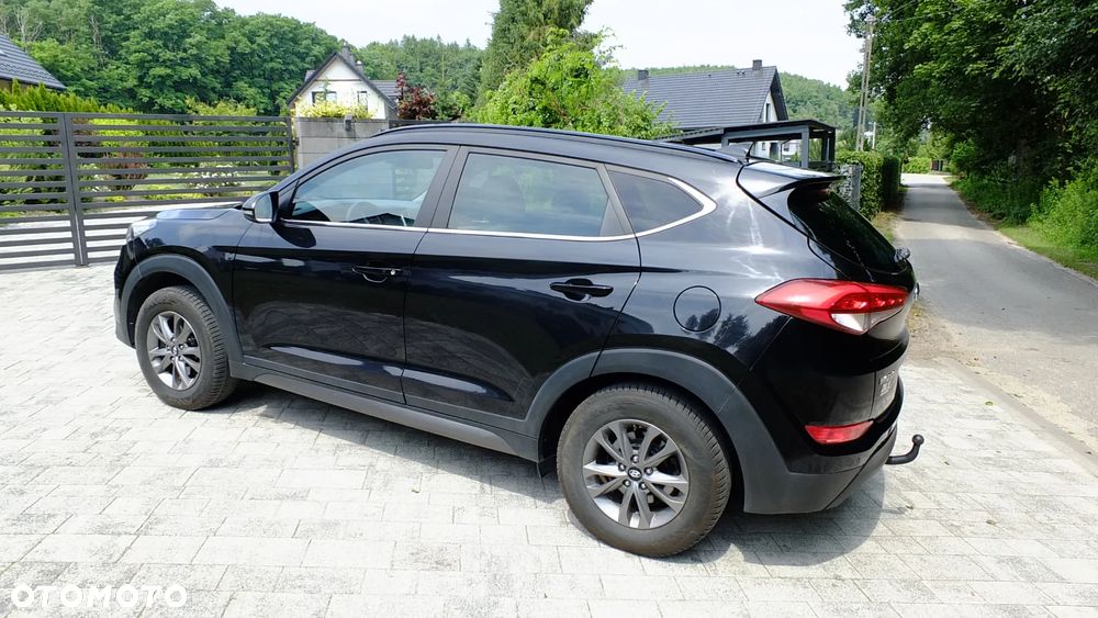 Hyundai Tucson 1.7 CRDI BlueDrive Style 2WD - 12