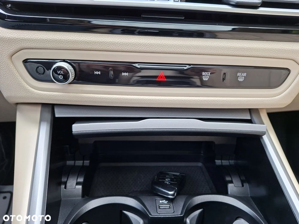 BMW Seria 3 320e PHEV xDrive - 2