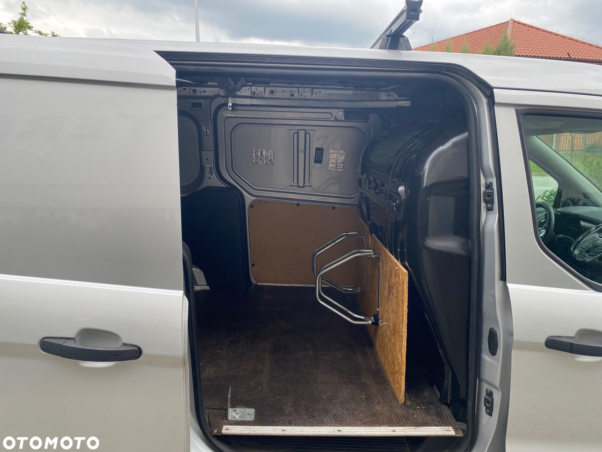 Ford Transit Connect - 11