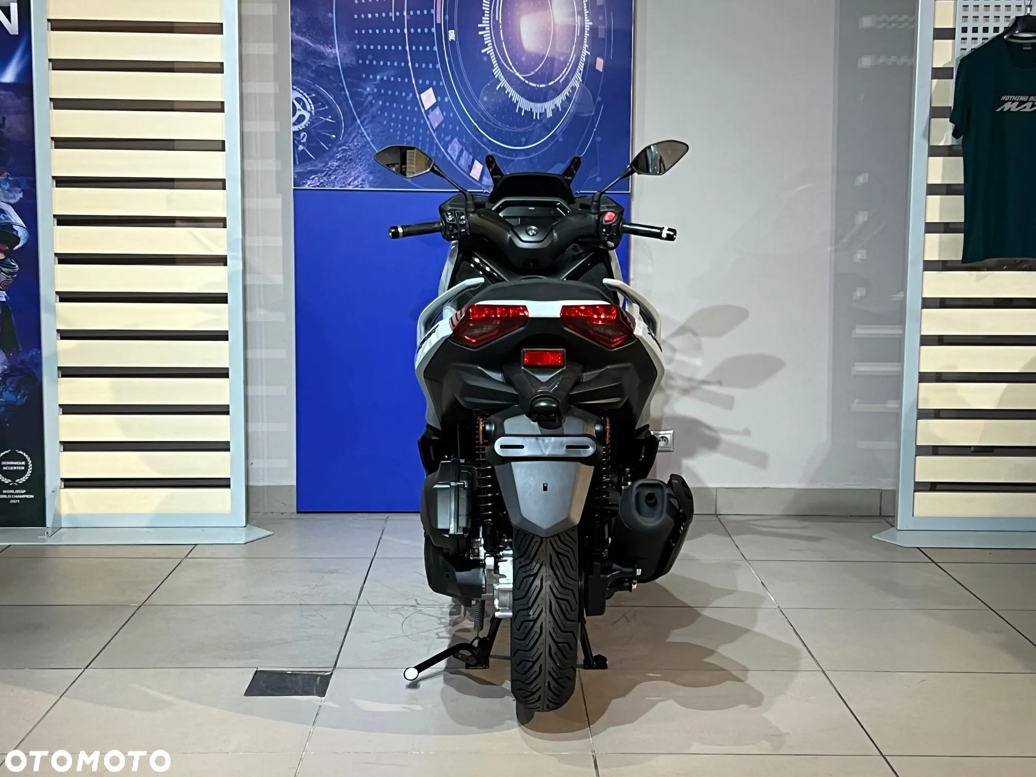 Yamaha X-max - 6