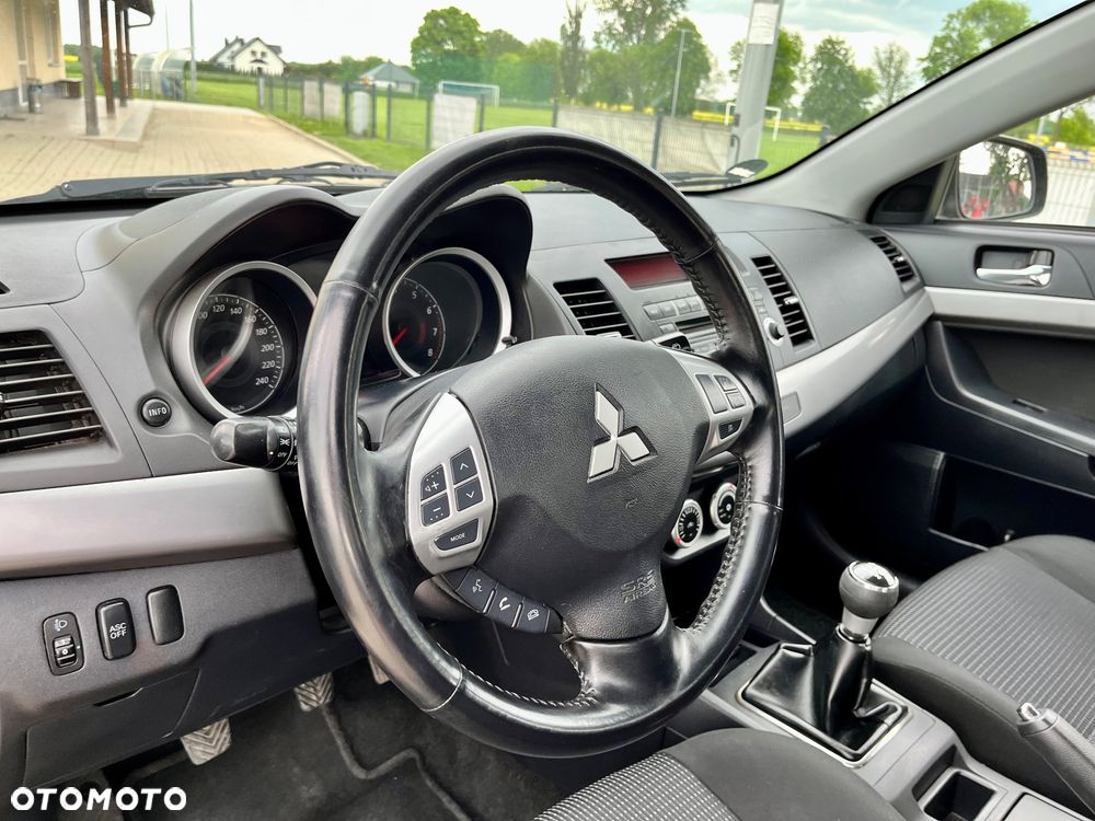Mitsubishi Lancer 1.8 Intense - 18