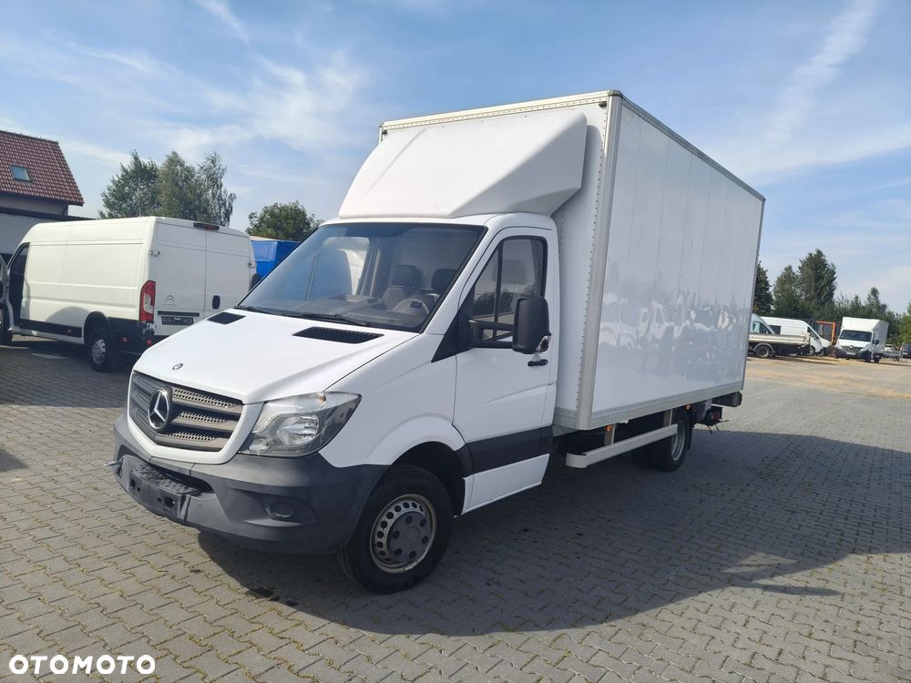 Mercedes-Benz sprinter