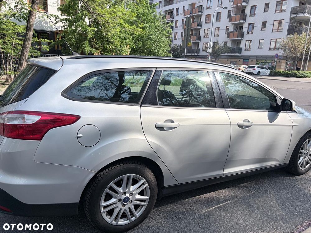 Ford Focus 1.6 TDCi DPF Start-Stopp-System SYNC Edition - 8