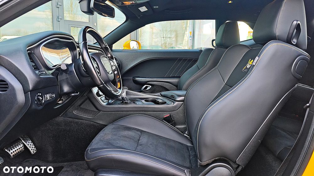 Dodge Challenger 6.4 Scat Pack - 14