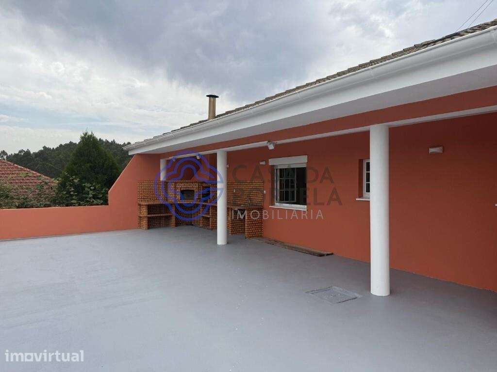 Moradia T3 Renovada | Quartos, Sala e Cozinha no Mesmo Piso |Terreno p - Grande imagem: 3/38