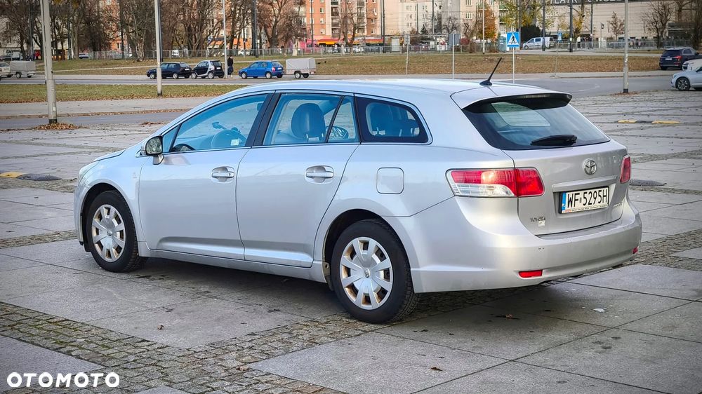 Toyota Avensis 2.0 D-4D Luna - 7