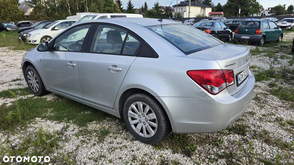 Chevrolet Cruze - 13