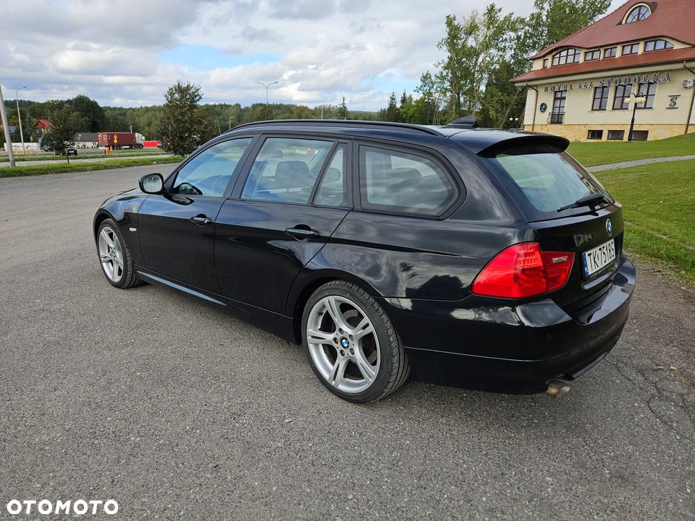 BMW Seria 3 318d Touring - 3