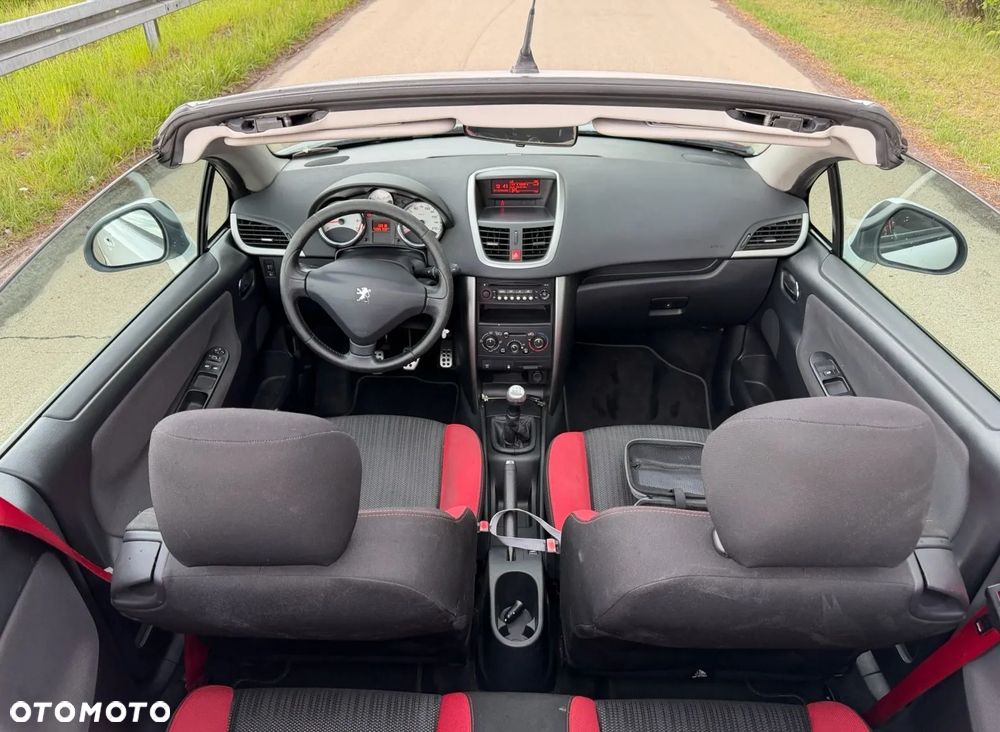 Peugeot 207 CC - 13