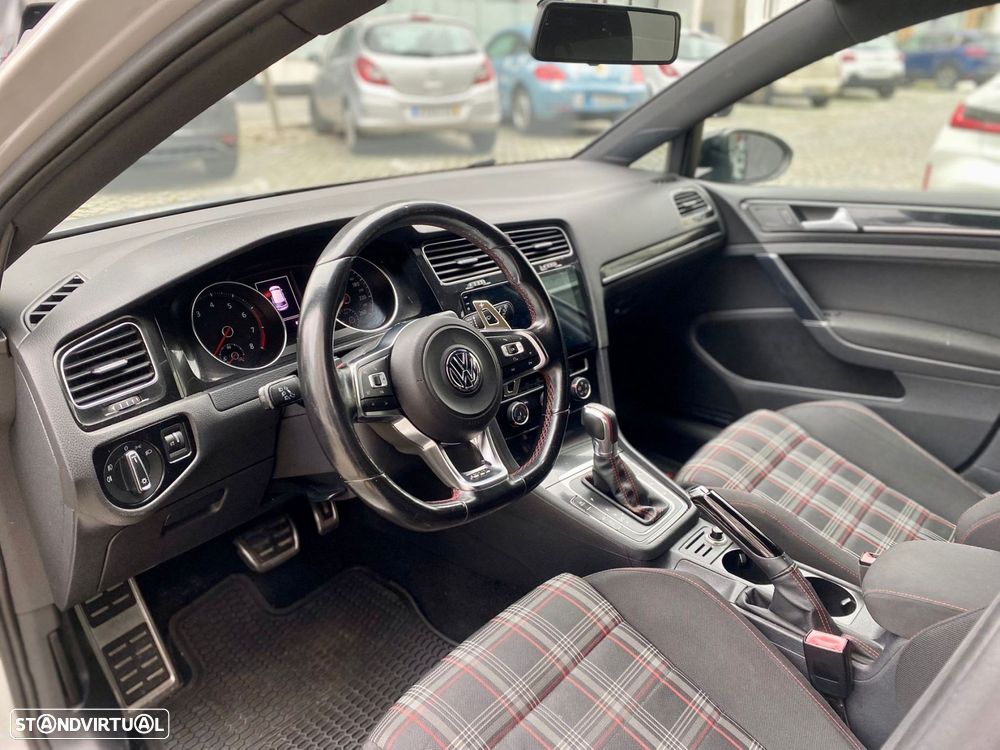VW Golf 2.0 TSi GTi DSG - 24