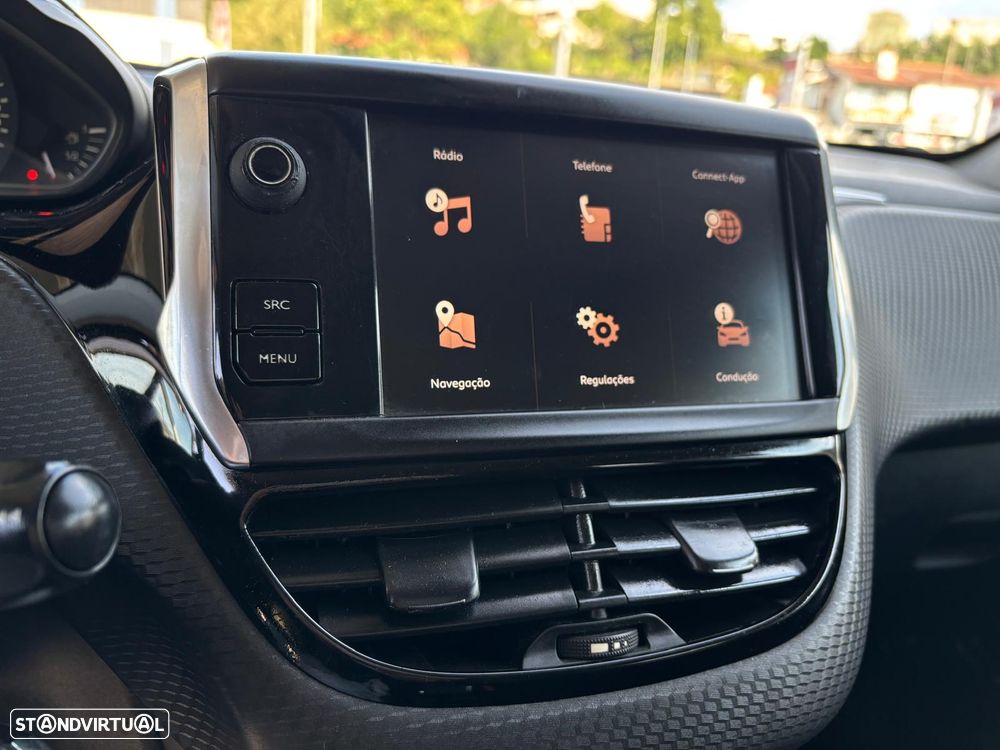 Peugeot 2008 1.2 PureTech Style - 18