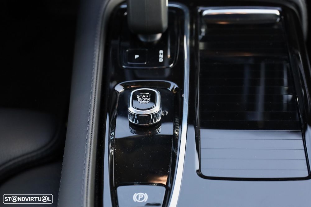 Volvo V60 2.0 T6 AWD TE Plus Dark - 19