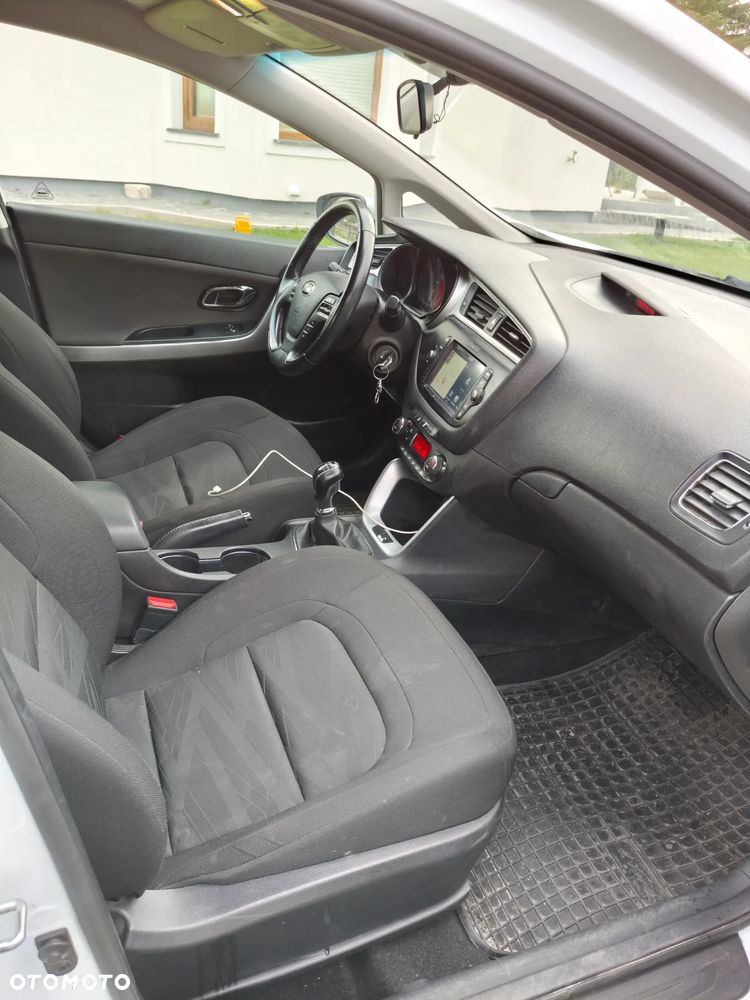 Kia Ceed Cee'd 1.6 CRDi M - 9