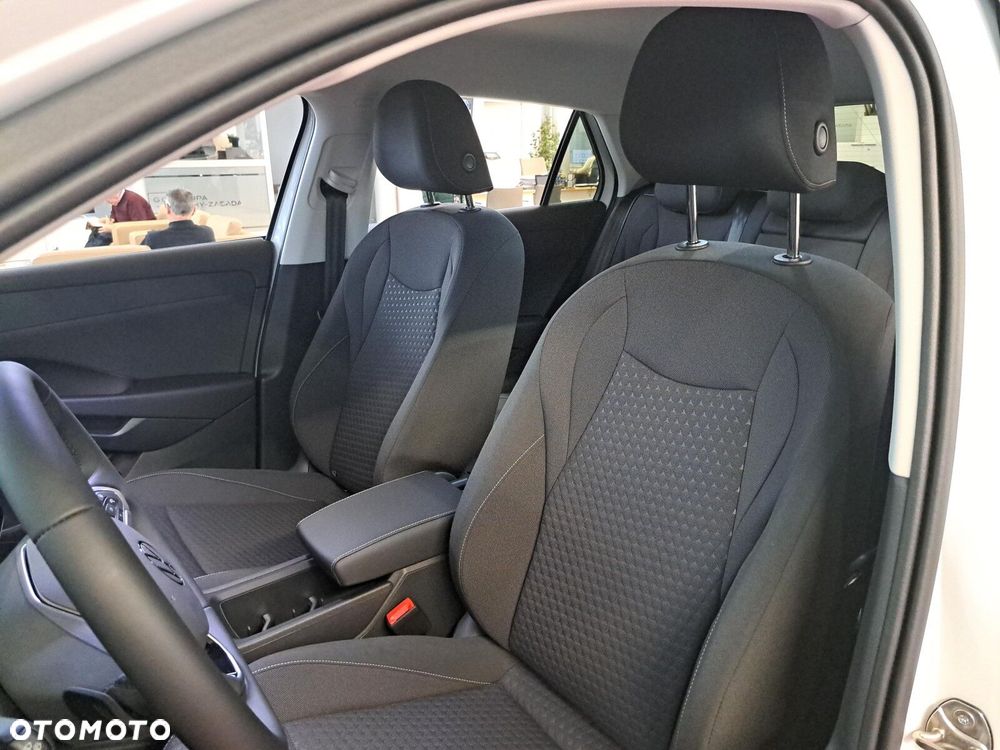 Volkswagen T-Roc - 11