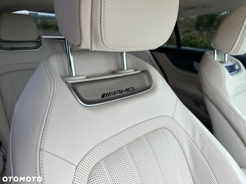 Mercedes-Benz AMG GT 63 4Matic+ Coupe Speedshift MCT 9G - 28