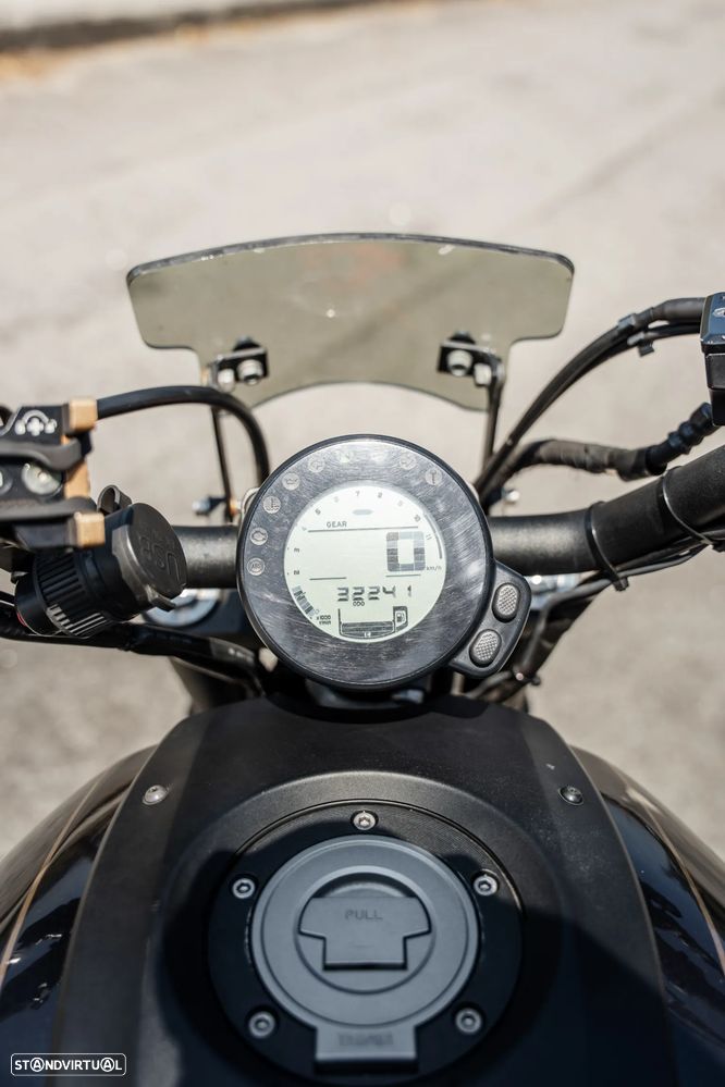 Yamaha XSR 700 - 21