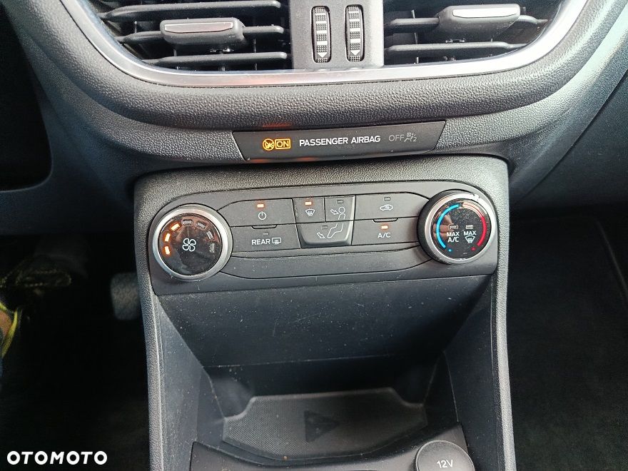 Ford Fiesta - 10