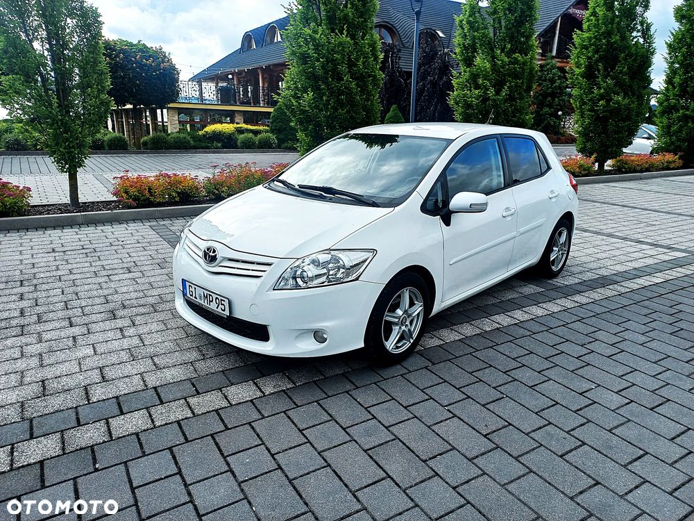 Toyota Auris 1.6 Edition - 1