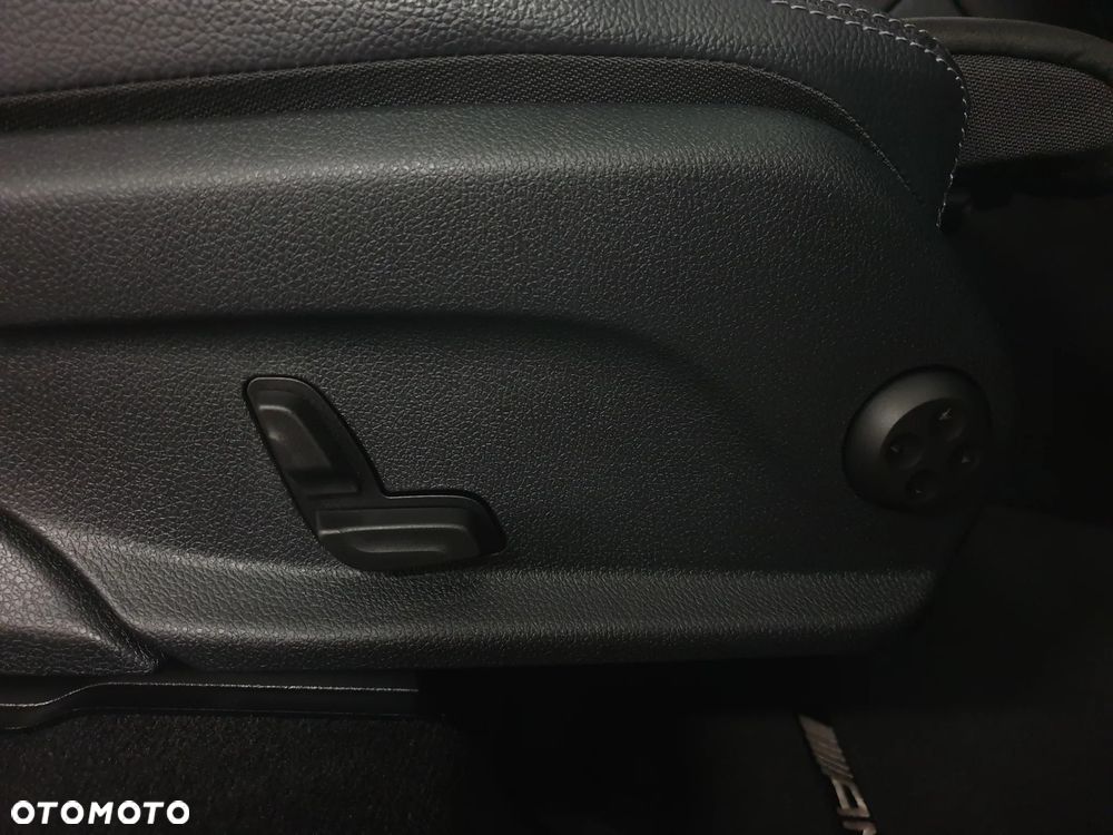 Mercedes-Benz GLC 300 de 4Matic 9G-TRONIC AMG Line Plus - 34