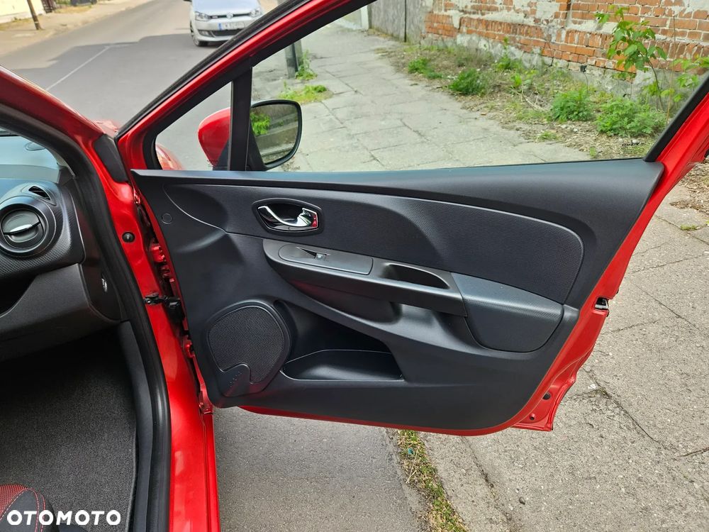 Renault Clio 1.2 16V 75 LIMITED - 9